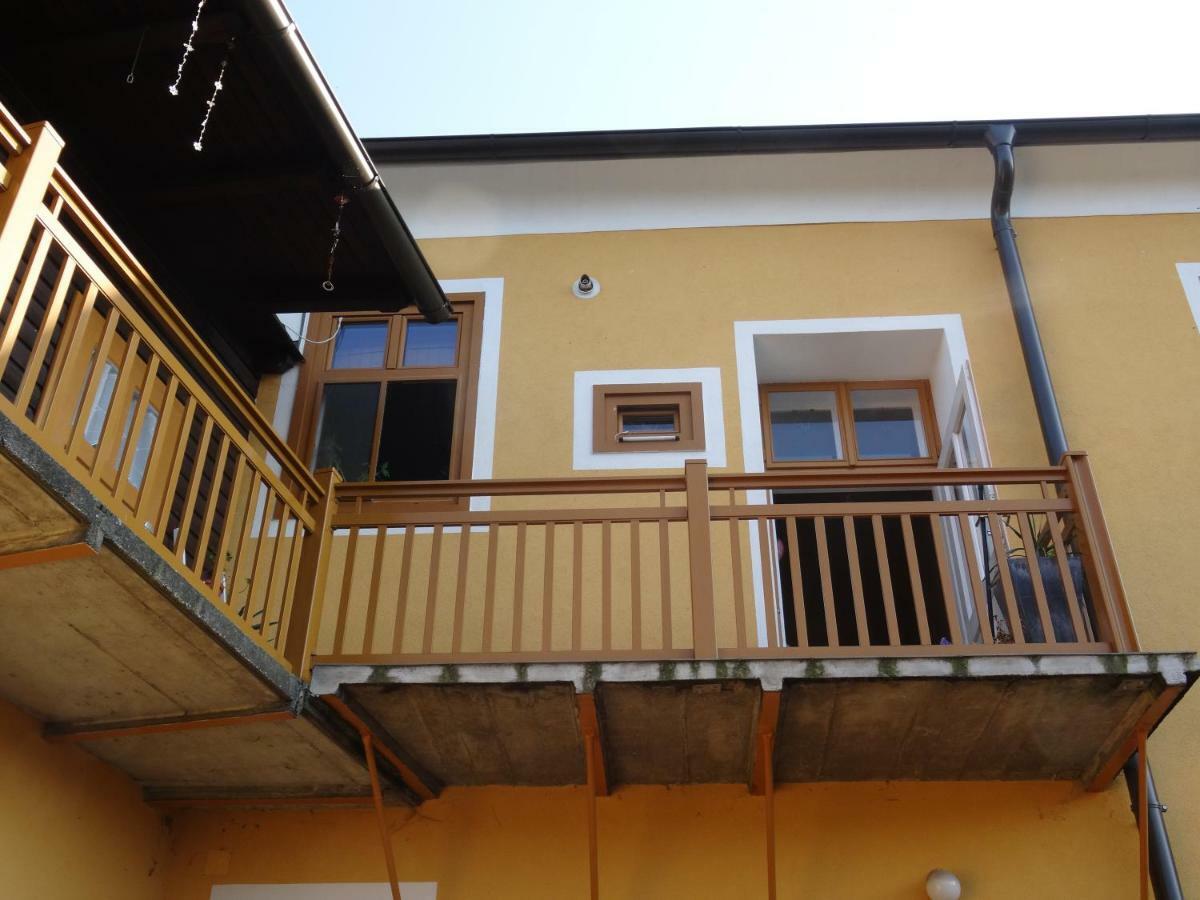 Gaestehaus Familie Loeffler - Ferienwohnung Am Stadtplatz In Litschau Extérieur photo